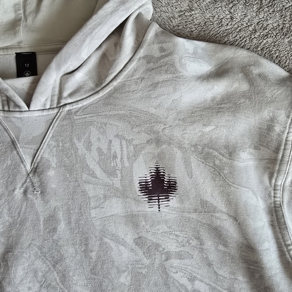 Lululemon All Yours Cropped Hoodie COC Logo size 12 - Picture 6 of 14